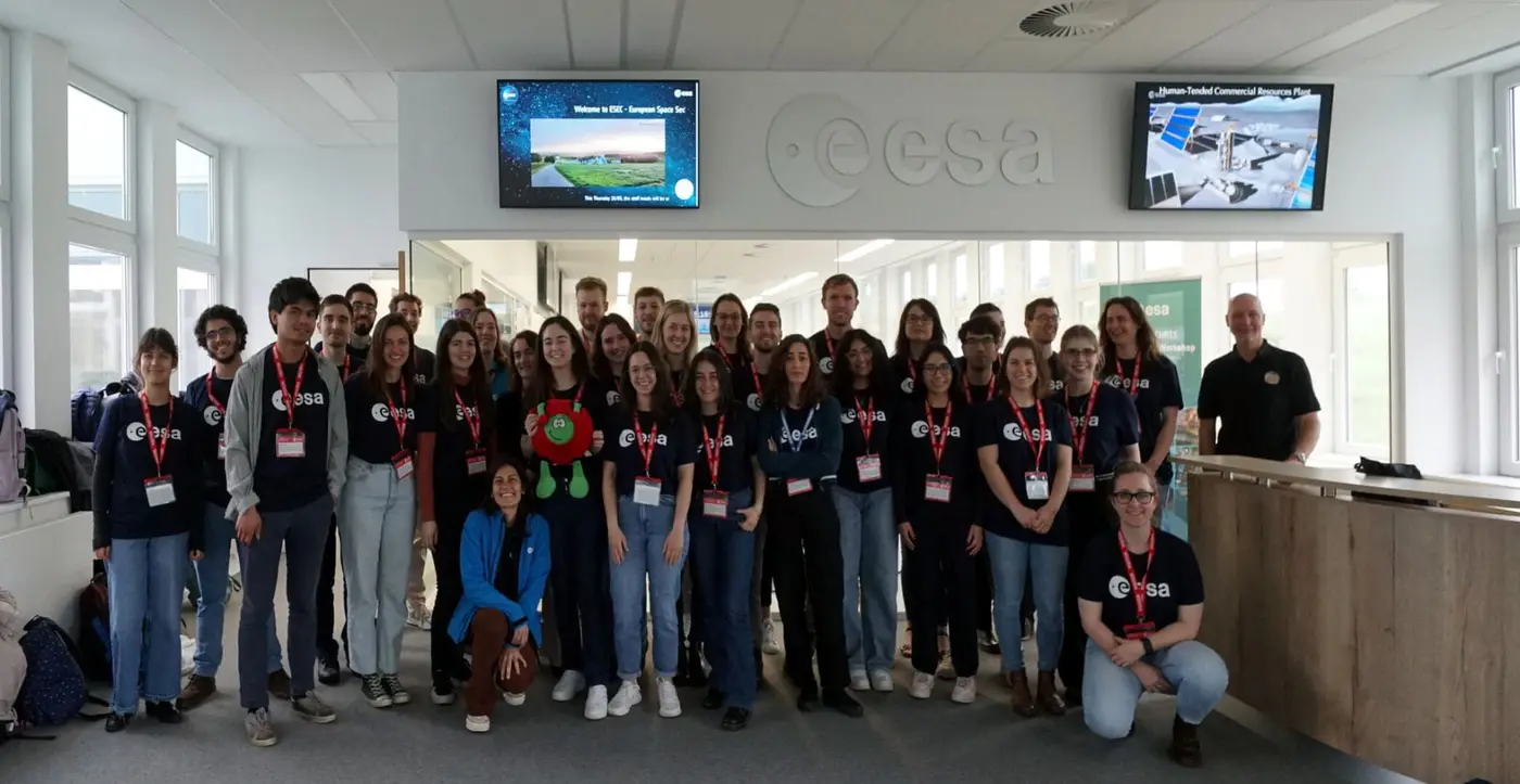 Space_Weather_students_visit_the_PROBA_Control_Room_at_ESEC-Redu_pillars